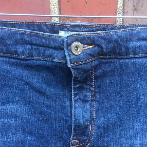 Torrid Skinny Crop Jeans Blue Denim Faded Dark Wash Whiskers Plus Size 30 R 30R - Picture 7 of 13